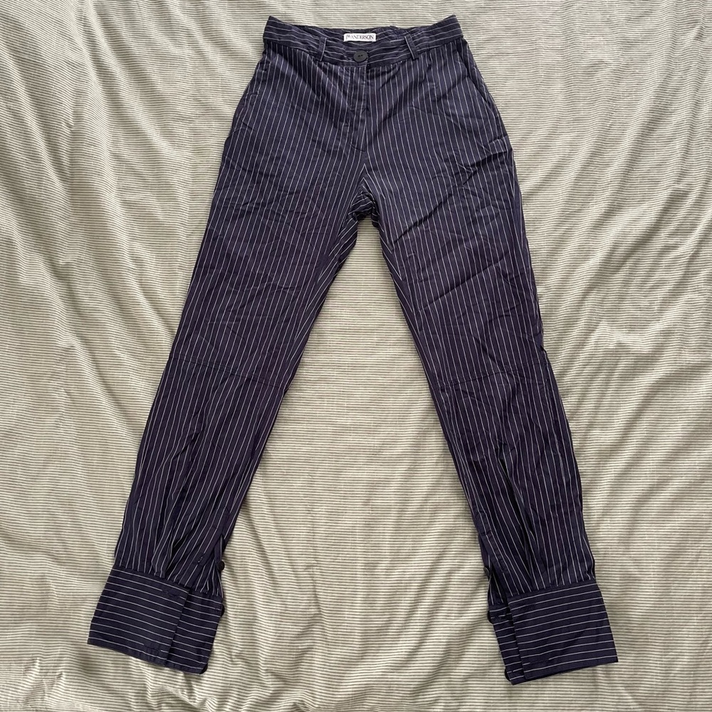 JW ANDERSON | PINSTRIPED COTTON STRAIGHT-LEG PANTS IN NAVY-BLUE | US SZ 8